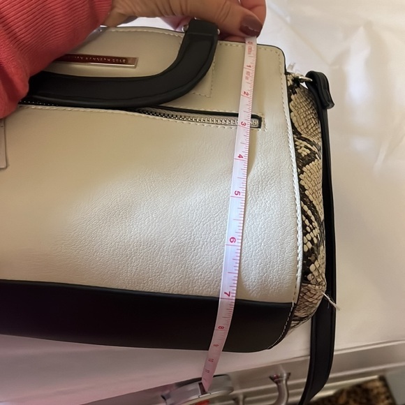 Kenneth Cole reaction snakeskin trimmed Crossbody bag, removable strap, handles - Picture 11 of 12